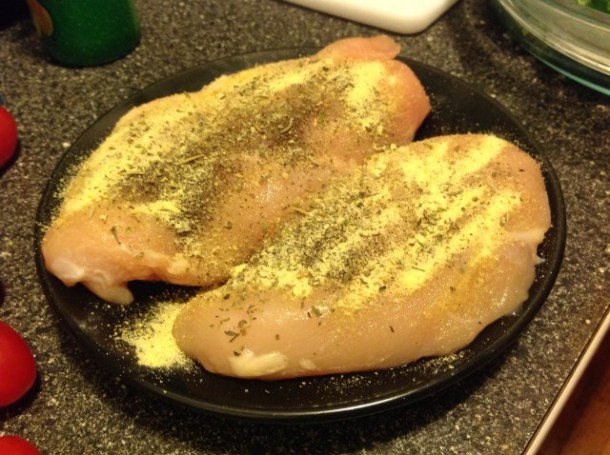 Seasoned raw chicken